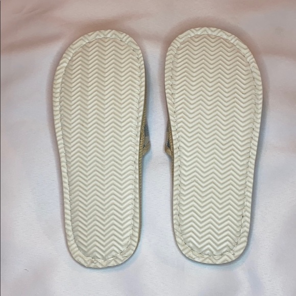 GINGHAM SLIPPERS ✨✨✨ - Picture 2 of 5